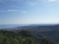 la côte niçoise vue d'un drone